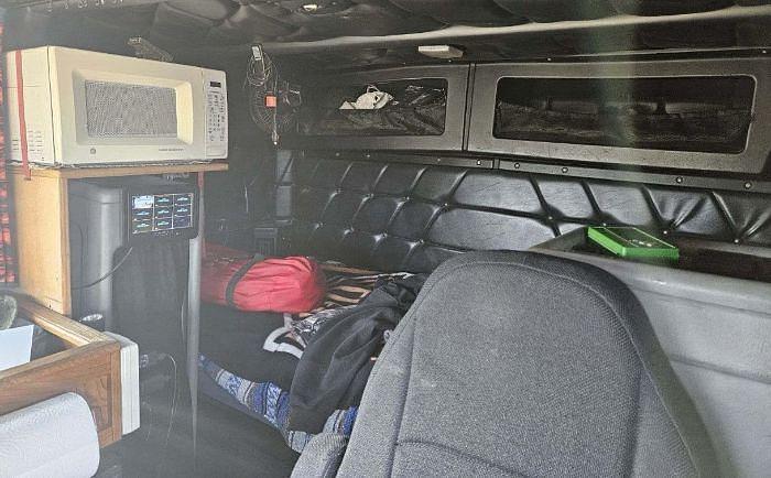 Used 1999 Freightliner FLD120