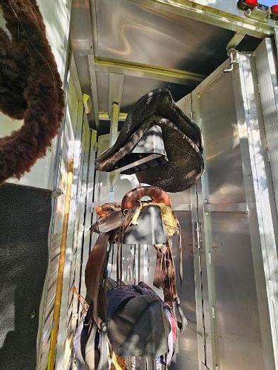 Used 2009 Exiss Sport 2 Horse Trailer with Living Quarters