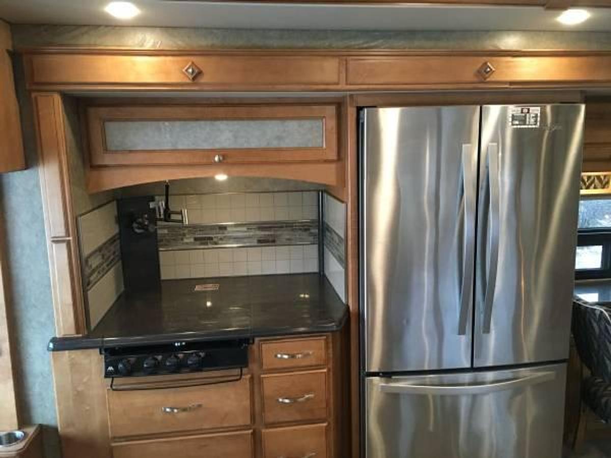 Used 2016 Winnebago Journey 40R Diesel Pusher