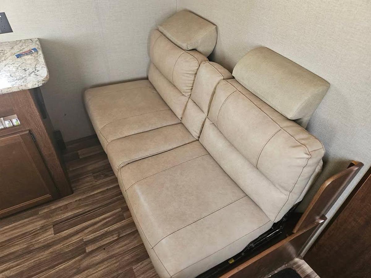 Used 2018 Keystone Hideout