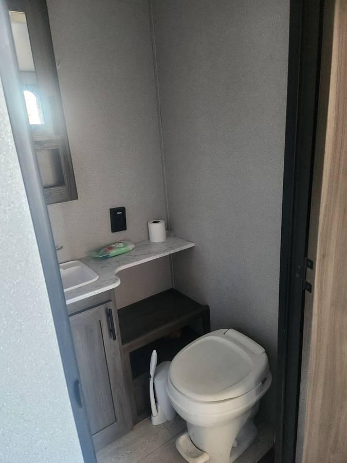 Used 2022 Shasta 21CK