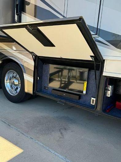 Used 2019 Newmar Ventana 3407