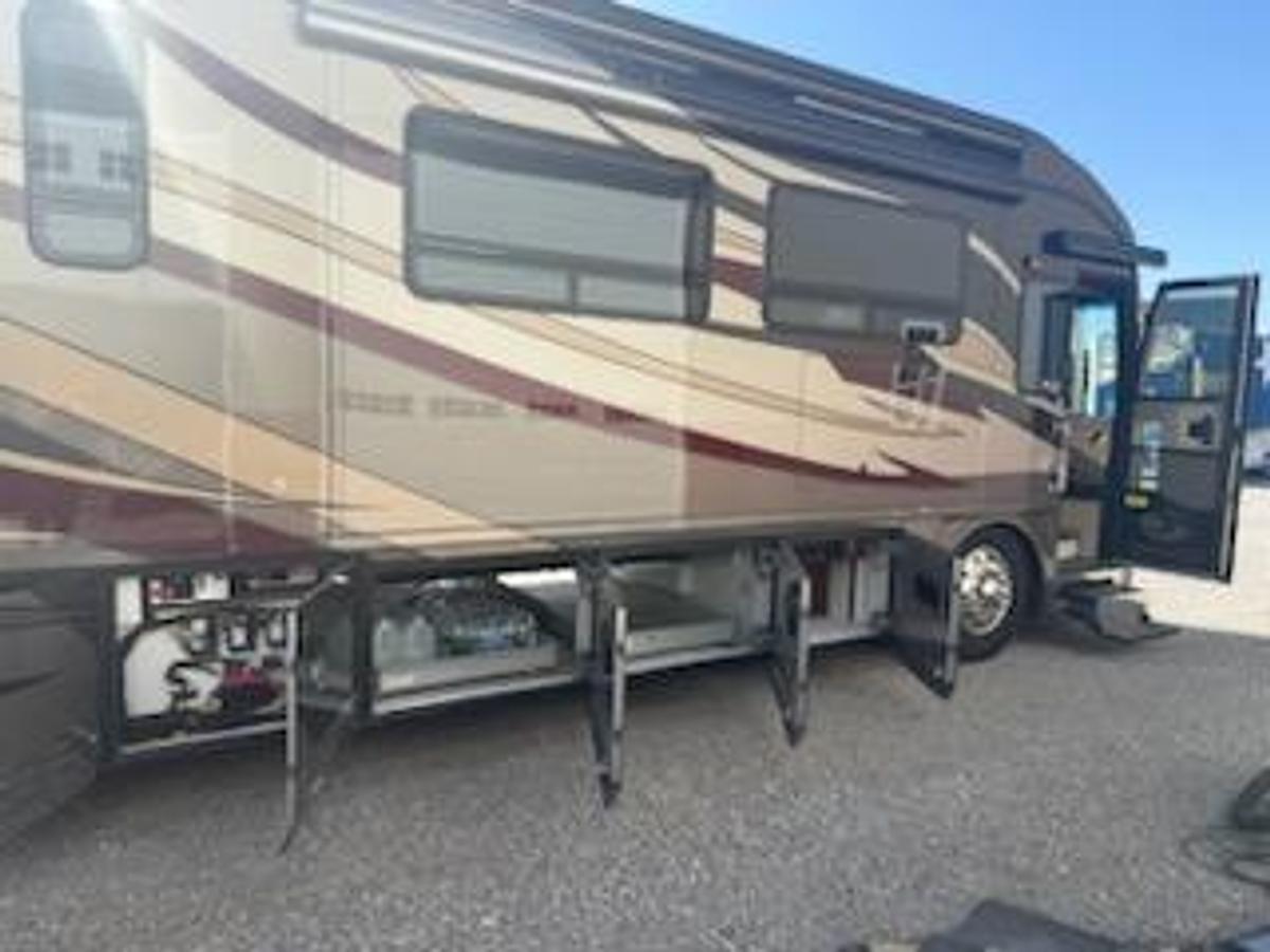 Used 2010 American Coach American Heritage 45bt