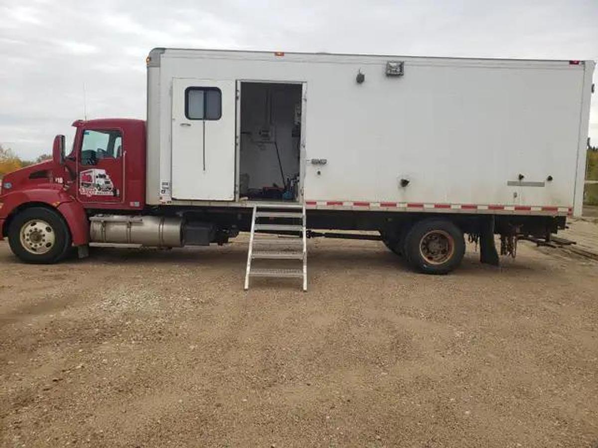 Used 2009 Kenworth T370 c/w 40hp Steam Boiler Truck