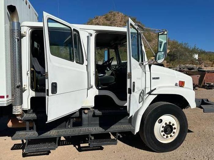 Used 2004 Freightliner FL80 Toterhome