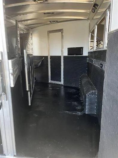 Used 2014 Elite 3 Horse Slant Load