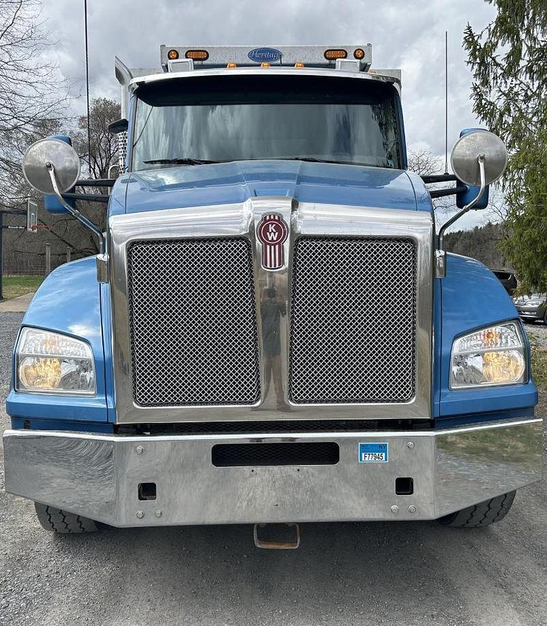 Used 2018 Kenworth T880 Dump Truck