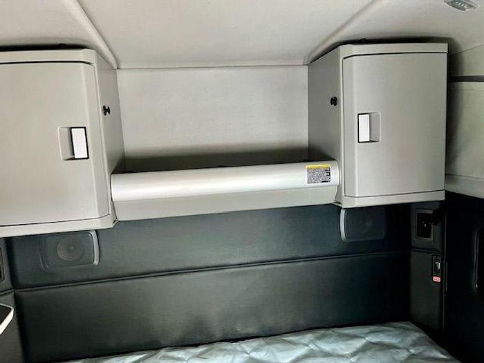 Used 2022 KENWORTH T880