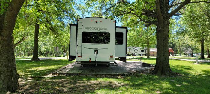 Used 2021 Coachmen Brookstone 398MBL