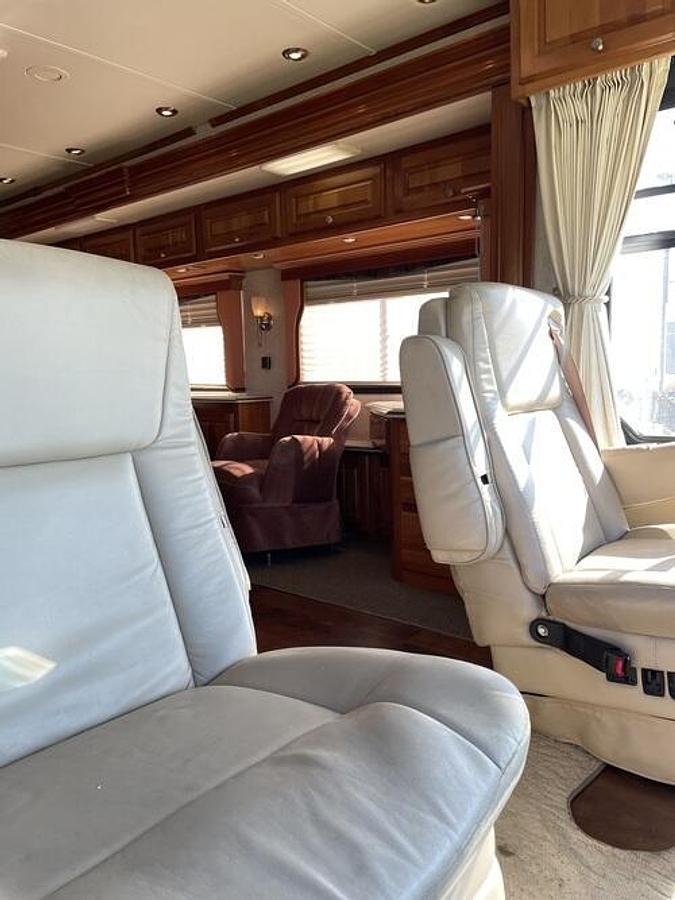 Used 2007 Monaco Camelot 42PDQ Class A Motorhome