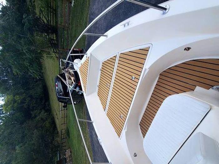 Used 2003 McKee Craft Runaway 22