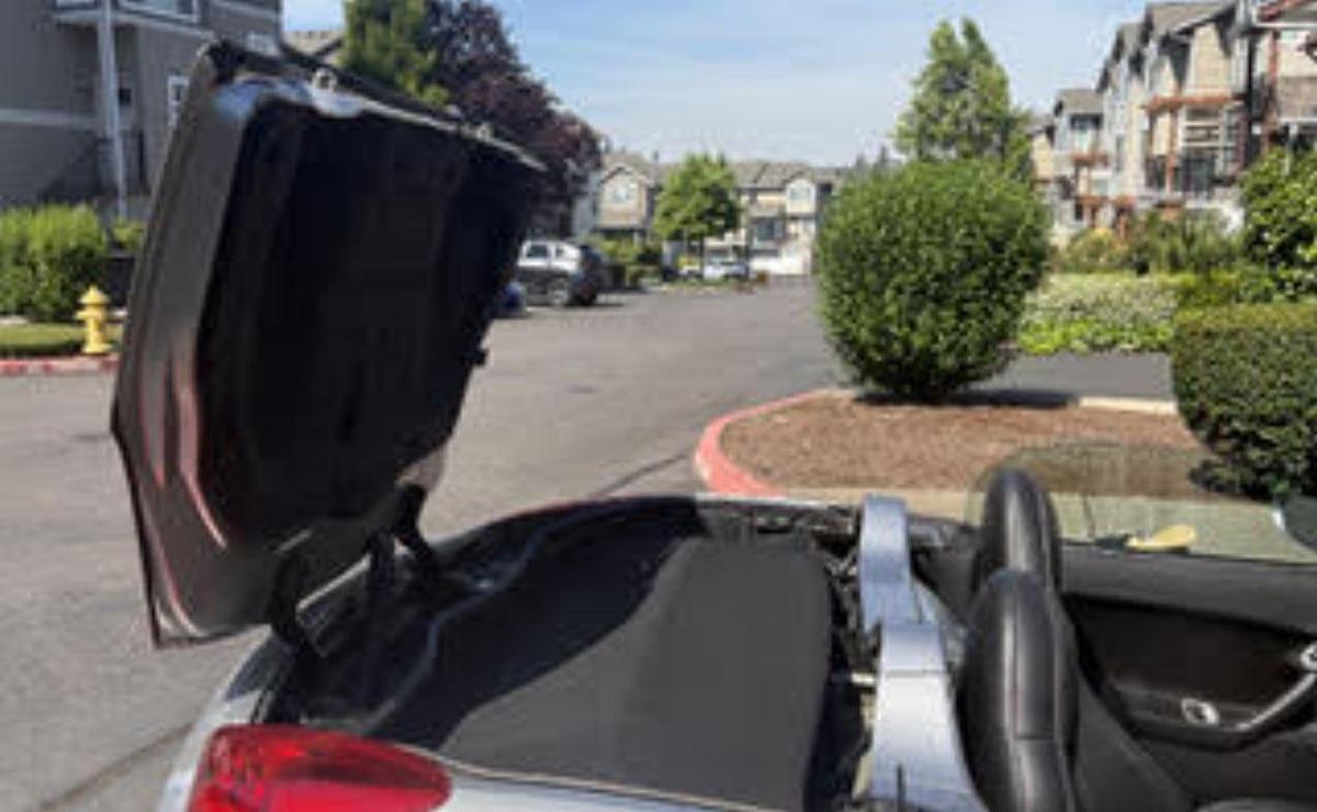 Used 2006 Pontiac Solstice Convertible
