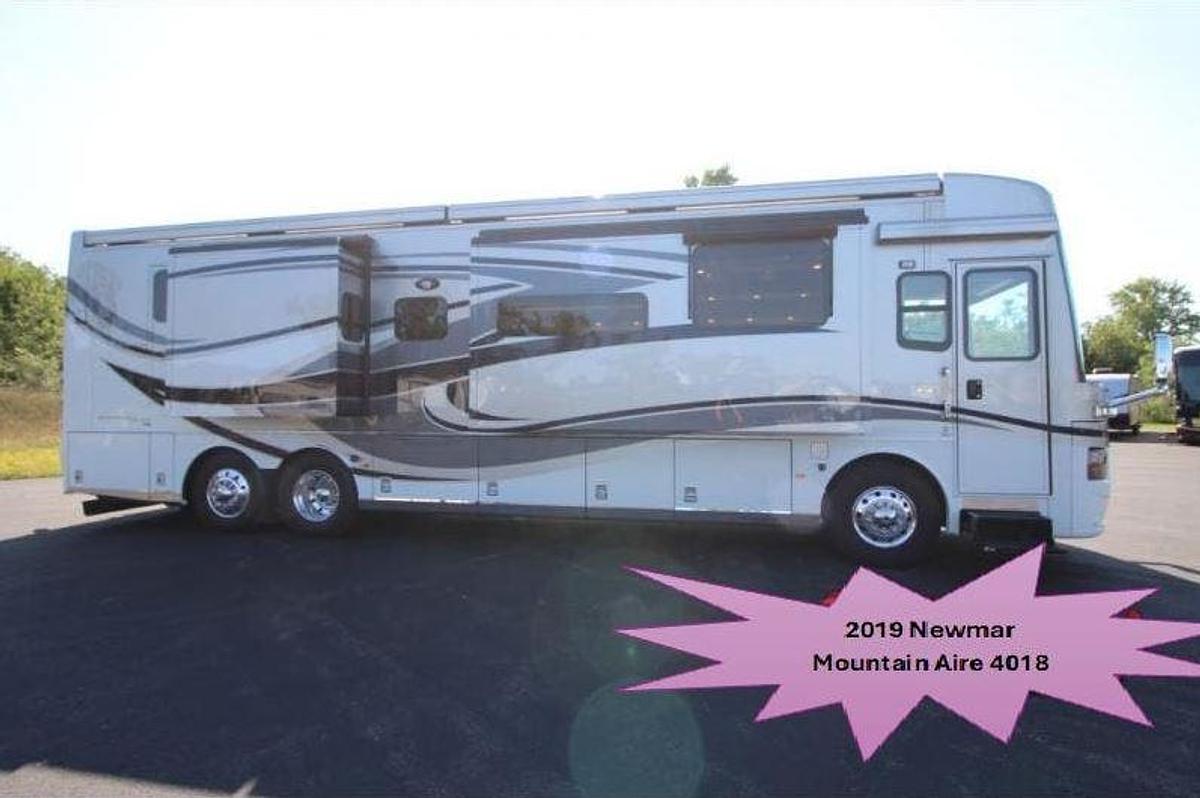 Used 2019 Newmar Mountain Aire 4018