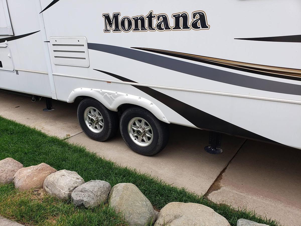 Used 2013 Keystone Montana 3725RL