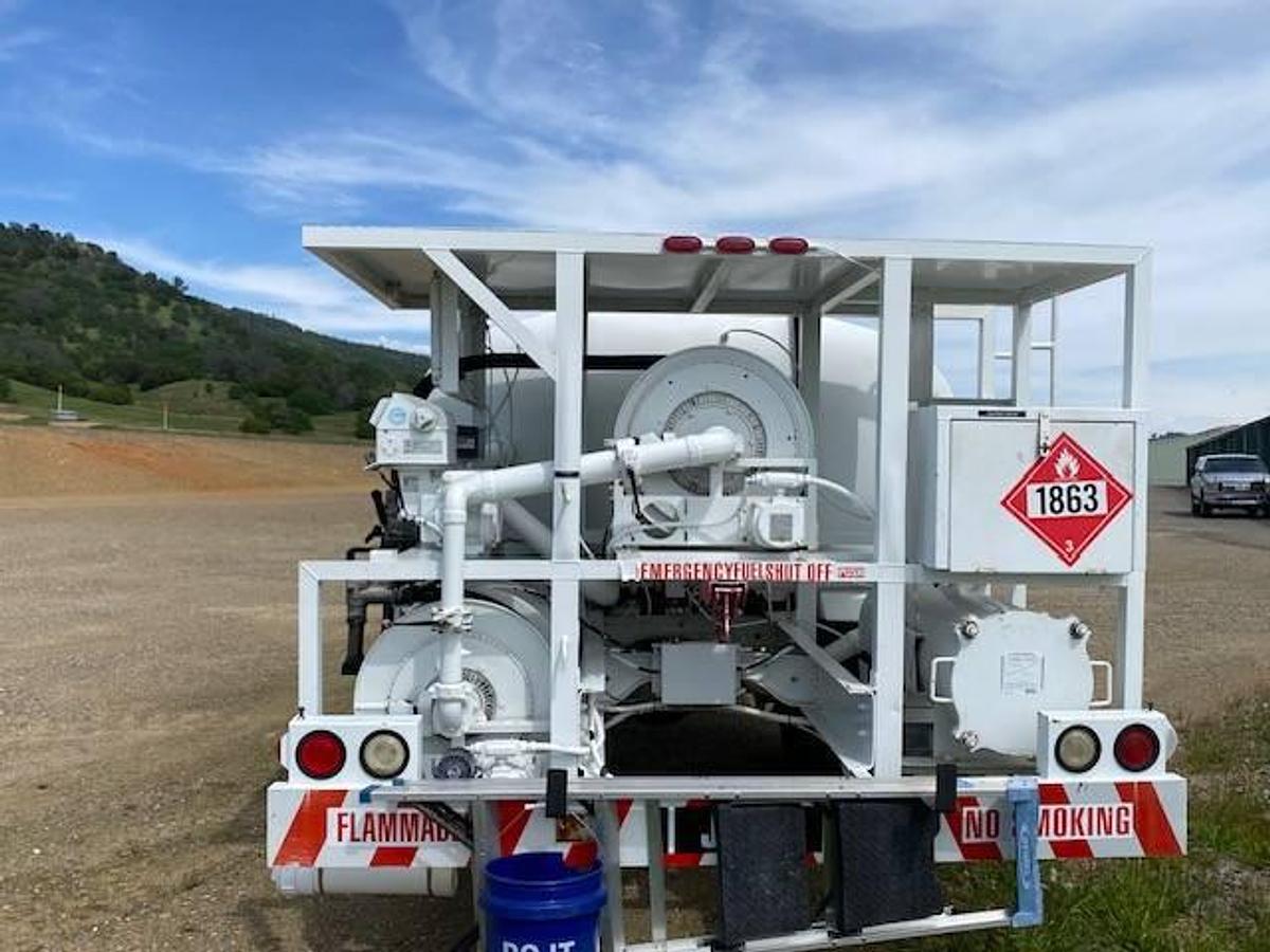 Used 1987 Ford F700 Jet A Fuel Truck