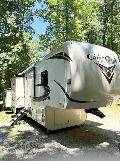 Used 2021 Forest River Cedar Creek 35LFT