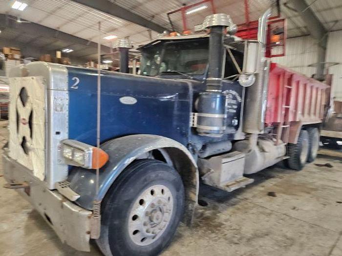 Used 1995 Peterbilt 379 Manure Spreader