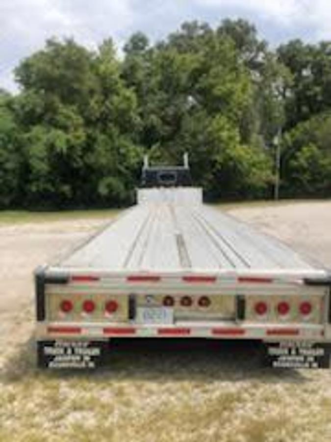 Used 2010 Reitnouer Step Deck Trailer