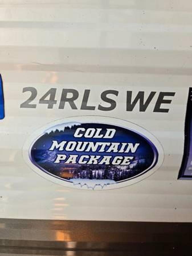 Used 2014 Keystone Hideout 24RLWE Travel Trailer