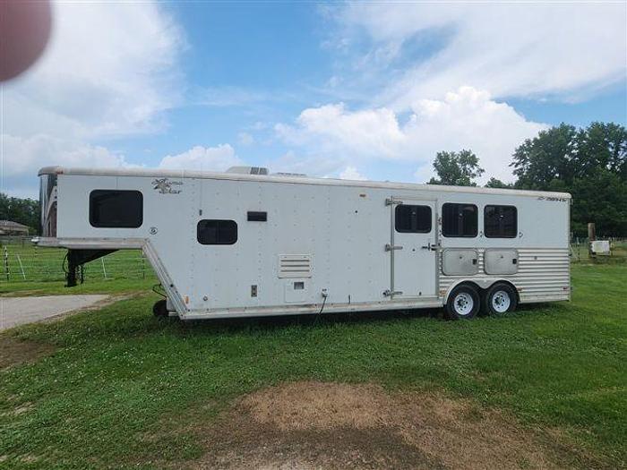 Used 2010 Merhow Aluma Star Three Horse Trailer with Living Quarters