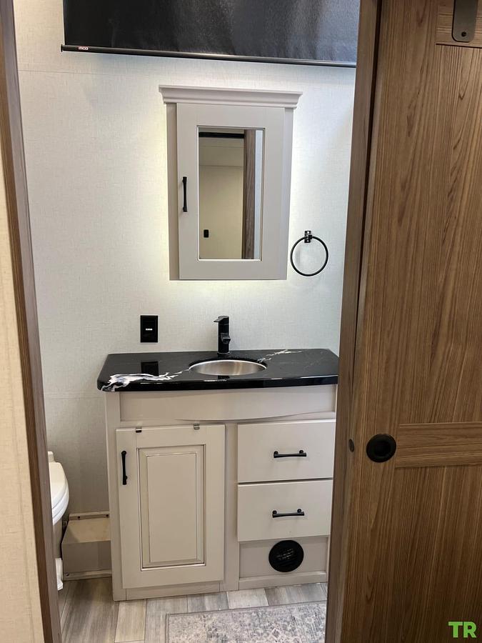 Used 2023 Alliance Paradigm 395DS Fifth Wheel