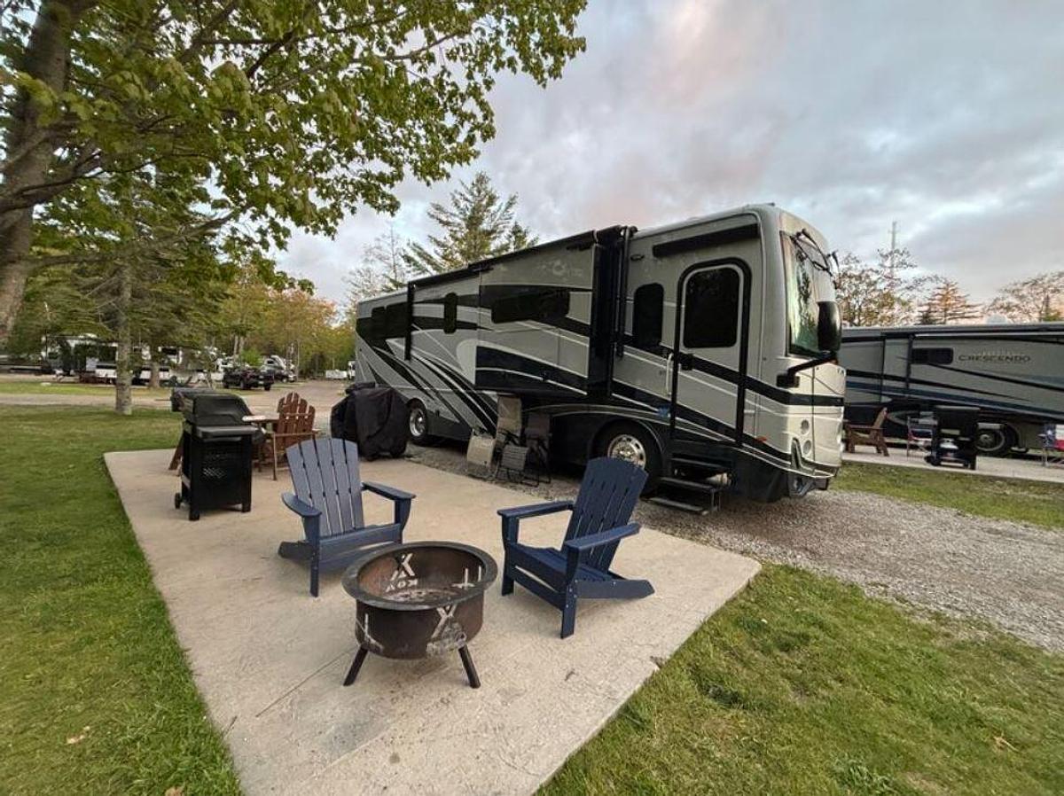 Used 2023 Holiday Rambler Nautica 33TL