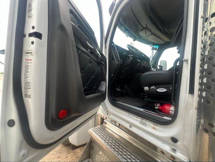 Used 2024 KENWORTH W990