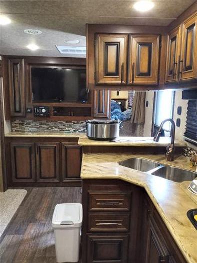 Used 2016 Bison Premier 4 Horse Trailer with Living Quarters