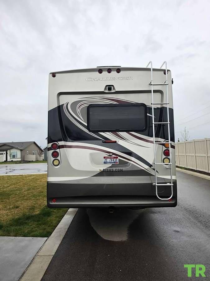 Used 2014 Thor Motor Coach Challenger 37KT