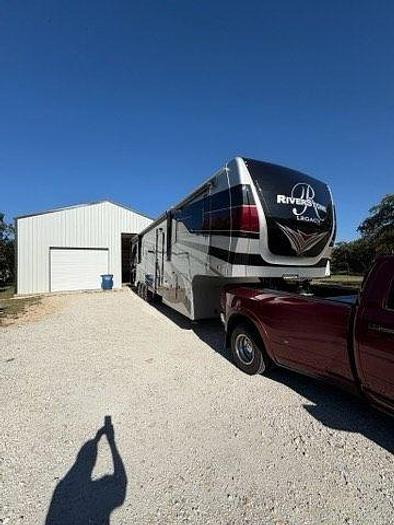 Used 2021 Forest River Riverstone Legacy 42FSKG