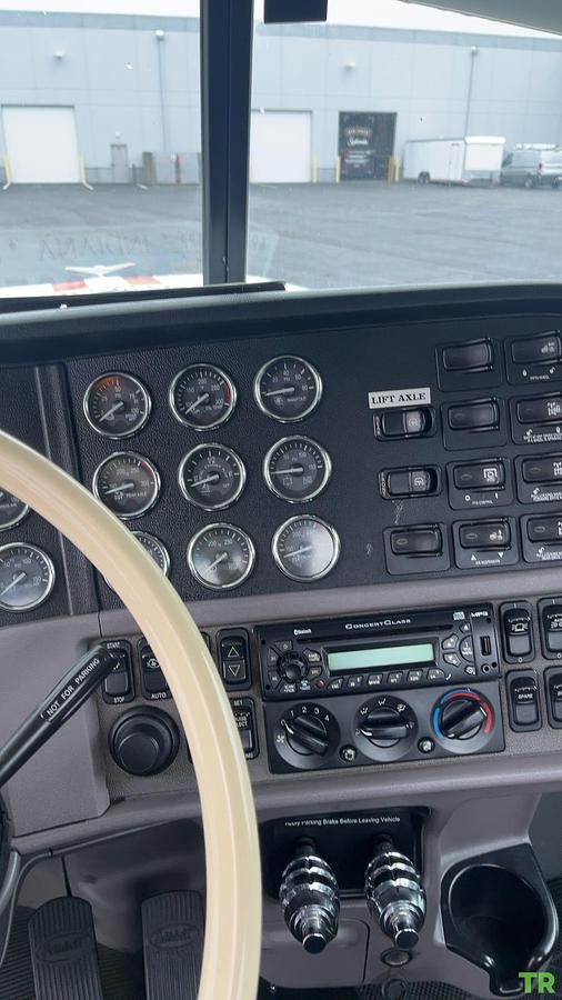 Used 2014 Peterbilt 388