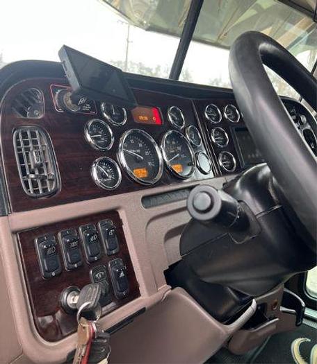 Used 2013 Peterbilt 388