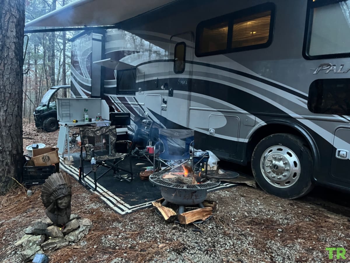 Used 2022 Thor Palazzo 33.5 | Diesel Pusher | Bath & a Half | Bunkhouse | Only 7,200 Miles | Private Owner