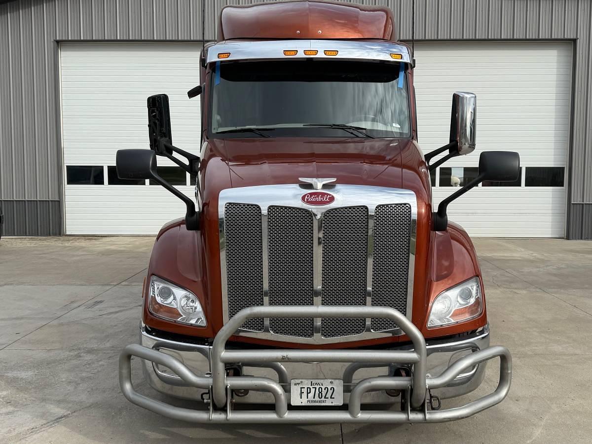 Used 2021 Peterbilt 579
