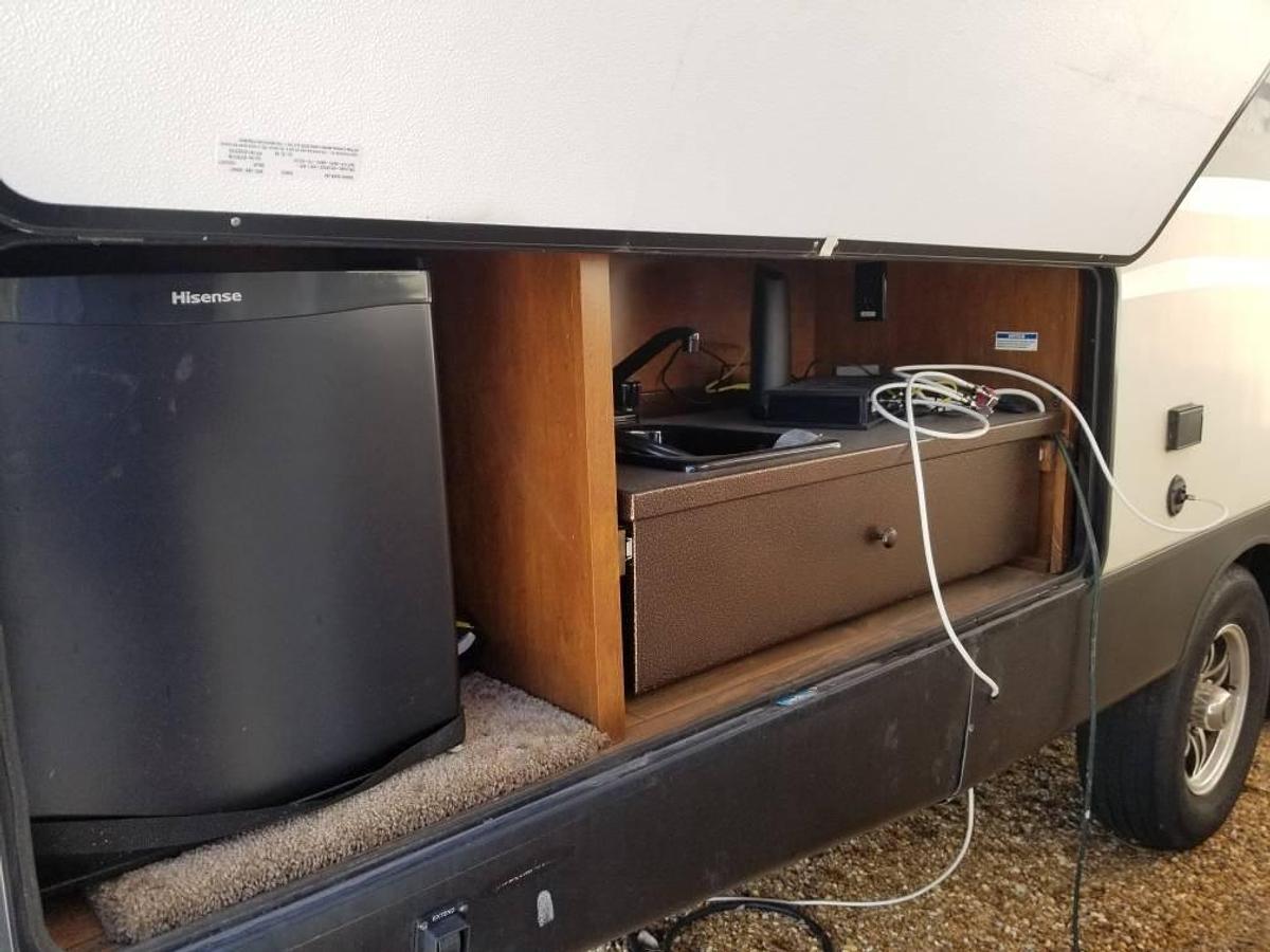 Used 2016 Forest River Vibe Extreme Light Travel Trailer