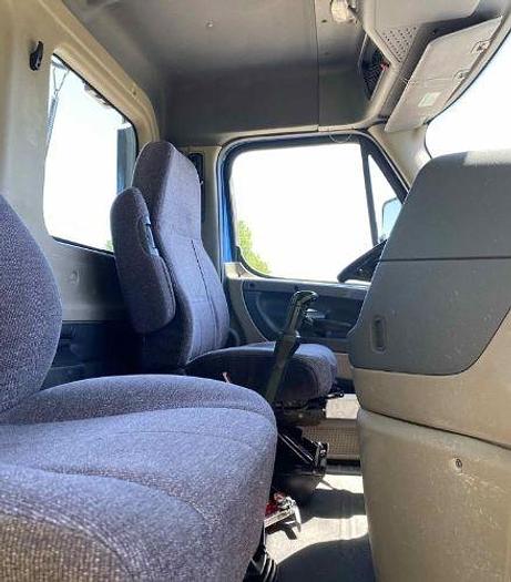 Used 2014 Freightliner CASCADIA 113