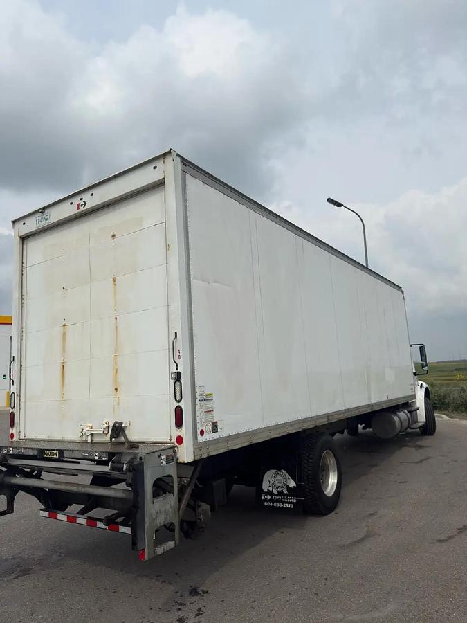 Used 2018 Freightliner M2 106