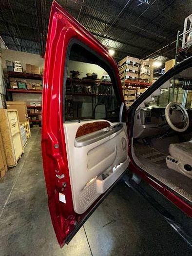 Used 2001 Ford Super Duty F-350 SRW Lariat