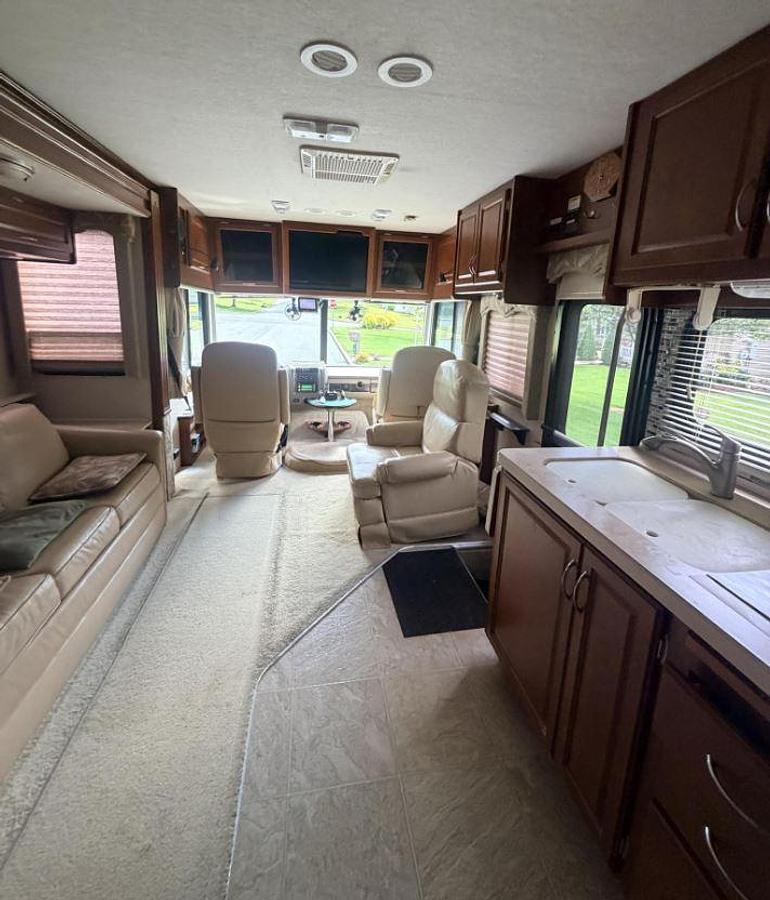 Used 2007 Fleetwood Bounder 35E