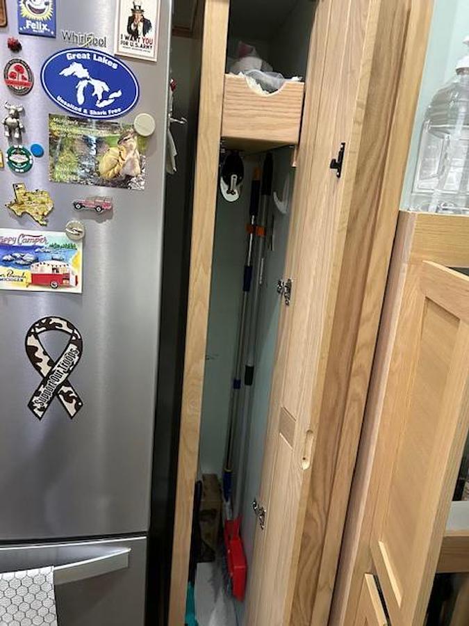 Used 2022 Space Craft V405 Fifth Wheel