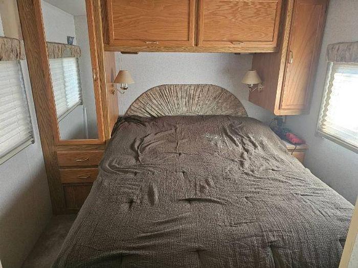 Used 2002 Winnebago SIGHTSEER