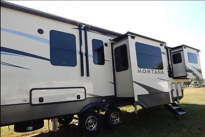 Used 2021 Keystone Montana 3761FL