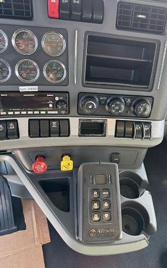 Used 2022 KENWORTH T880S