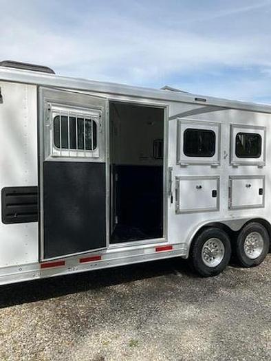 Used 2022 Lakota Colt 3 Horse Trailer