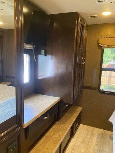 Used 2016 Thor Motor Coach Challenger 36TL