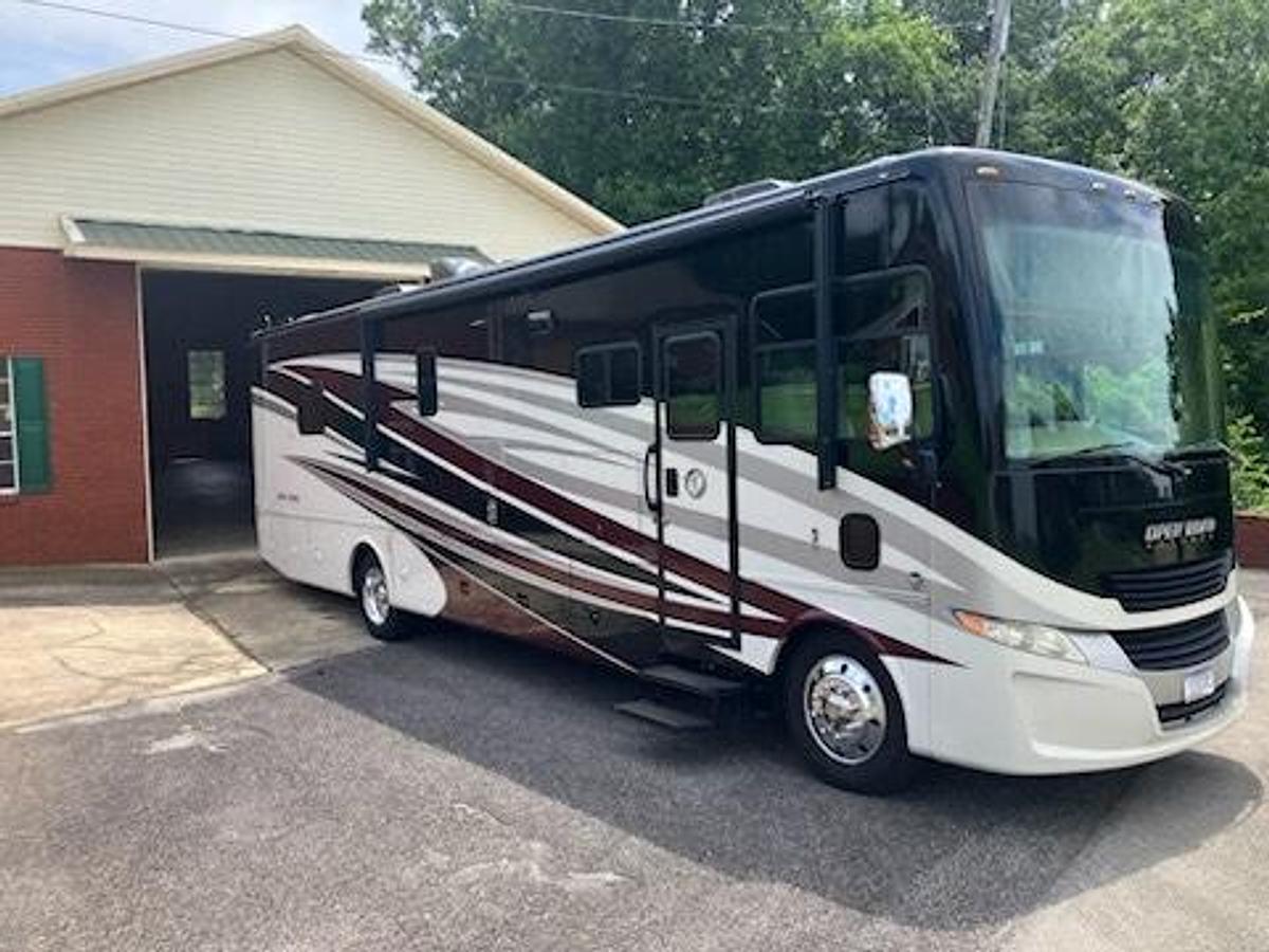Used 2018 Tiffin Motorhomes Open Road 36LA Class A Motorhome