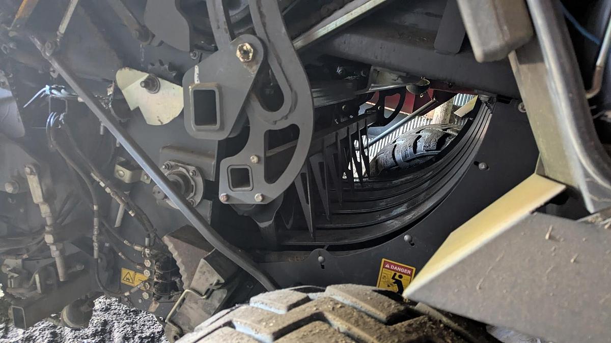 Used 2019 MASSEY FERGUSON 2270XD Large Square Baler