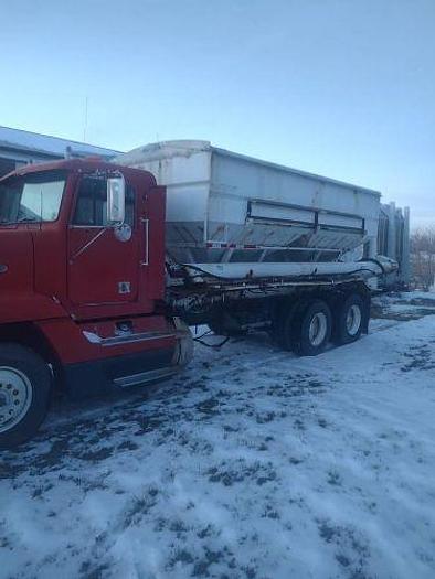 Used 1990 Freightliner FLD120