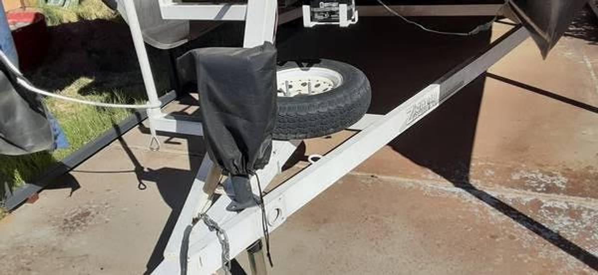 Used 1999 Godfrey 18 Foot Pontoon