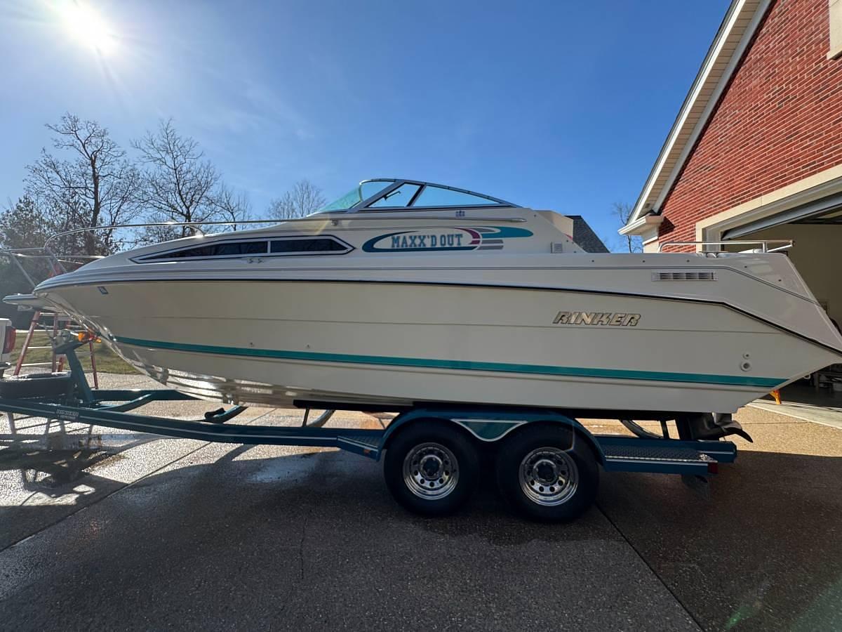 Used 1993 Rinker Fiesta Vee 260 Cruiser